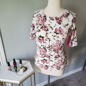 Maternity Floral Top with Necklace!